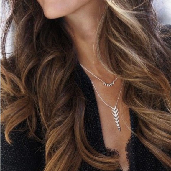 Stella & Dot Arrow Drop Necklace - Picture 1 of 3